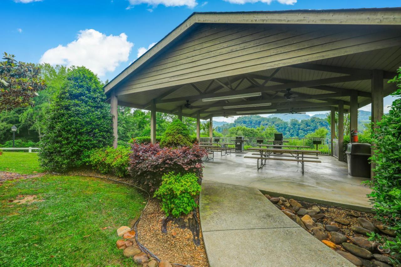 Tennessee Retreat Whispering Pines 631 Apartment Pigeon Forge Exterior photo